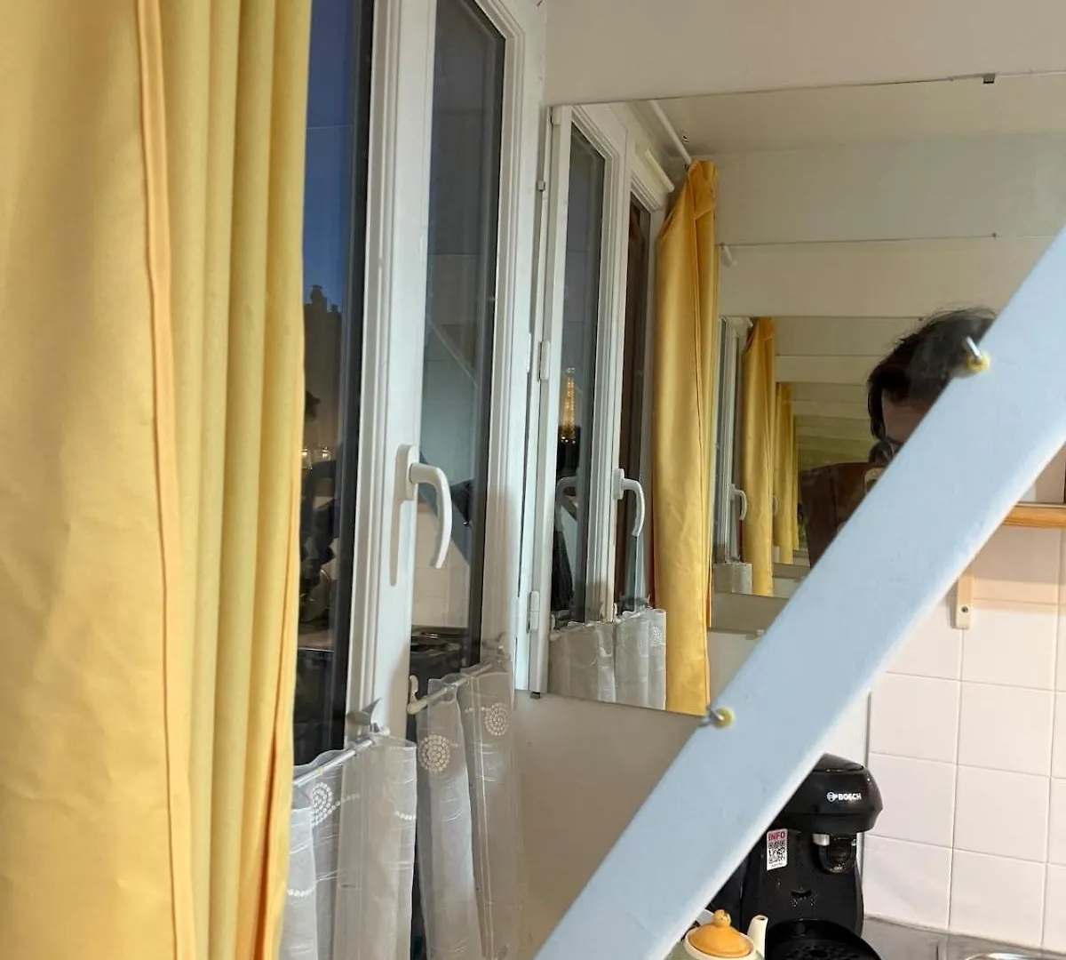 Studio With Eiffel Tower View Paris Apartment